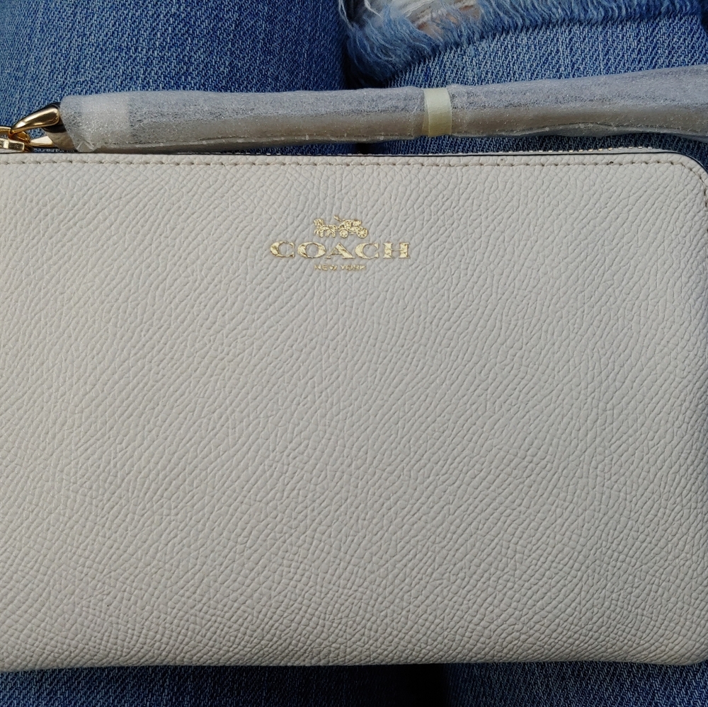 Large Corner Zip Wristlet purse